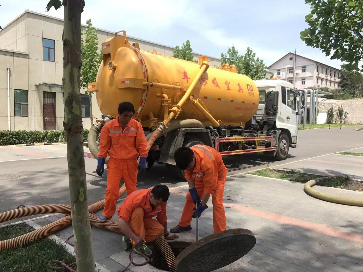 赫山化粪池清理与5-8吨吸粪车施工效率分析